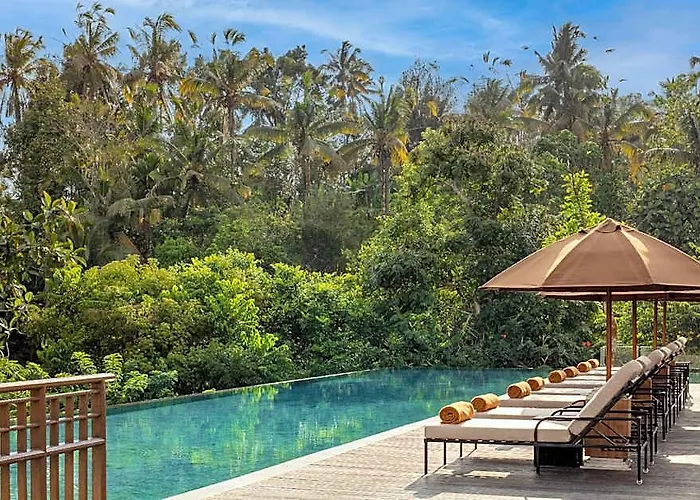 ホテル Anantara Ubud